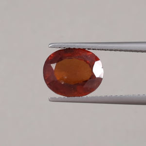 Pierre précieuse naturelle en gros Hessonite rouge, taille ovale 5,35 carats, 10,5x8,5mm, 6mm, légère |   Fabrication de bijoux certifiée IGI d'excellente qualité - Product Image 1