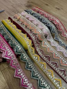 Bordure en dentelle filet indienne à motif zig-zag, ornée de sequins et de broderies Zari, avec bordure triangulaire pour sari et dupatta, vente en gros - Product Image 2