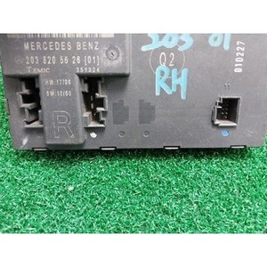 ECUs y Módulos de Computación Usados de Clase C A2038205626 - Product Image 4