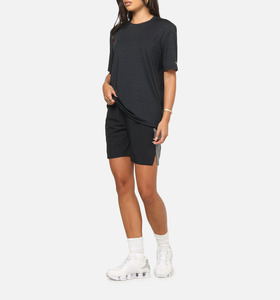 Nouveau T-shirt décontracté noir à col rond, ample et respirant, anti-rides, écologique, en polyester/coton doux pour femme - Product Image 2