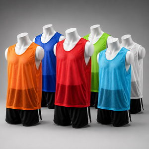 Chalecos de Entrenamiento de Fútbol Personalizados Premium, Chalecos de Práctica de Malla, Uniformes Deportivos OEM para Clubes, Entrenadores, Escuelas y Mayoristas - Product Image 2