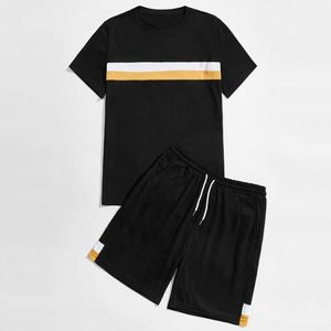 ชุดเซ็ตเสื้อผ้าผู้ชายดีไซน์ใหม่ สไตล์ลำลอง ผ้า 100% ชุดเซ็ตฤดูร้อนสำหรับผู้ชาย ขายส่งแฟชั่นสองชิ้น 2026 - Product Image 1