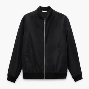 Chaquetas de Invierno Impermeables con Capucha Personalizadas con MOQ Bajo para Hombre y Mujer, Ligeras, 100% Nailon, Cortavientos Plegables - Product Image 1