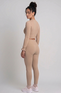 Ensemble 2 pièces de sport pour femme : Crop top de compression à manches longues et leggings, vêtements de yoga Sst - Product Image 4