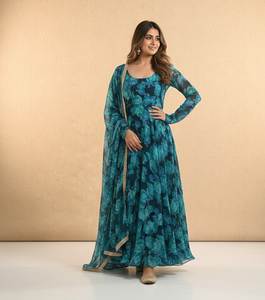 Kurti évasé bleu imprimé avec bordure en dentelle et dupatta en georgette, prix fabricant, approvisionnement en gros pour les détaillants - Product Image 2