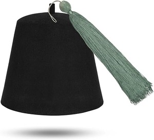 Chapeau Fez maçonnique uni - Laine noire avec diverses couleurs de pompons, type de tissu 100% laine, instructions d'entretien : Lavage à la main uniquement - Product Image 1