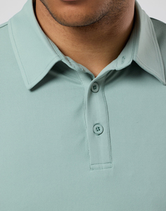 เสื้อโปโลผู้ชายสีเขียวอ่อนแขนสั้นทรงเข้ารูปลำลองสีทึบผ้าถัก - Product Image 5