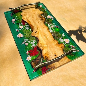 Plateau à fromages et charcuterie en bois et résine, personnalisé, écologique, modelé à la main, motif Poisson Koi de la rivière verte, plateau bassin à Koi - Product Image 3