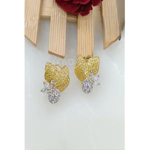 Impresionantes Pendientes de Botón de Latón Plateado con Circonita de Primera Calidad para Mujeres y Niñas, Ideales para Bodas y Fiestas Nocturnas - Product Image 1