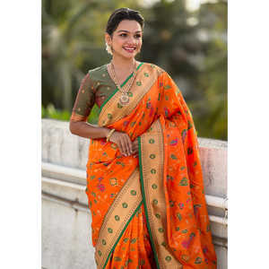 Sari en soie Paithani Jaal tissé avec des fils Zari par Elite Weaves 700g Vêtements indiens et pakistanais - Product Image 1