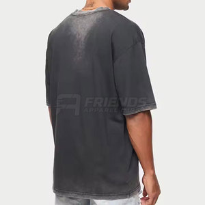 Camiseta Moderna con Efecto Deslavado, 100% Algodón, Diseño Transpirable y Ligero, Perfecta para Atuendos Casuales, Estilo Urbano Moderno - Product Image 3