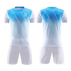 Camisetas y pantalones cortos de fútbol profesionales hechos de material duradero diseñados para máxima comodidad y rendimiento en el campo. - Product Image 1