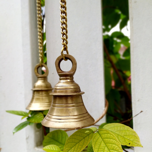 Clochettes de temple en laiton faites à la main avec chaînes, carillon éolien traditionnel suspendu pour la décoration de la maison et la décoration de la salle de prière - Product Image 1