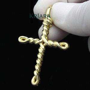 Colgante de cruz de plata 925 para hombre, con diamantes cultivados en laboratorio, estilo hip hop, amuleto religioso, joyería. - Product Image 3