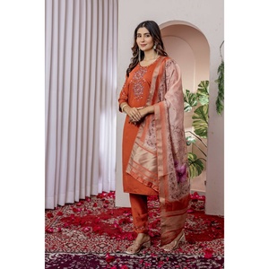 Ensemble élégant pour femmes, Kurti, pantalon et dupatta droits - Product Image 6