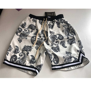 Shorts de bain pour hommes en polyester respirant avec logo personnalisé, taille mi-haute élastique, poches, pour le surf, logo imprimé en relief sur la taille - Product Image 6