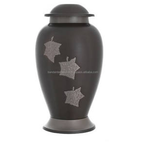 Urnes funéraires en laiton de haute qualité avec doublure urnes funéraires en métal fini noir et étain pour cendres humaines - Product Image 2