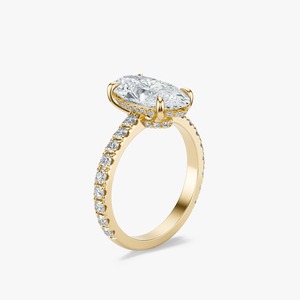 Anillo de Compromiso con Diamante Cultivado en Laboratorio, Corte Ovalado, 4 Quilates, Oro Amarillo de 14K, Banda Pavé, Joyería Nupcial Personalizada, Venta al Por Mayor - Product Image 1