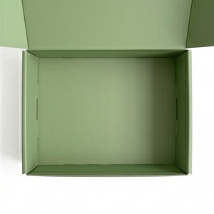 Boîte en carton rigide personnalisable avec insert logo UV pour emballage cosmétique - Product Image 4
