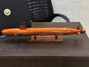 Modelos de submarinos de madera premium a escala OHIO/USS VIRGINIA/LOS ANGELES, artesanía en madera, modelo duradero para decorar la mesa, de Vietnam. - Product Image 6