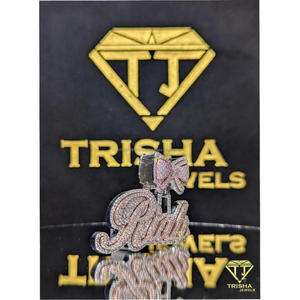 Colgante exclusivo personalizado con el nombre "RICH", diamante VVS cultivado en laboratorio, plata de ley 925, diseño de lazo, estilo Iced Out, por Trisha Jewels - Product Image 4