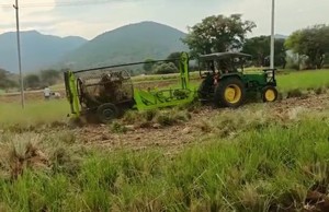 รถขุดเกษตร Sabin Vetiver รุ่น 650 กก. สำหรับงานหนัก พร้อมชิ้นส่วนแกนกลางที่ทนทาน สีเขียว - Product Image 3