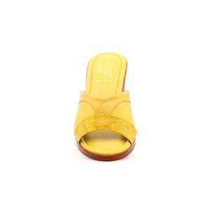 Sports jaunes pour pantoufles Design formel FR7881 pour le confort et le style - Product Image 1