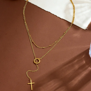 สร้อยคอรูปกางเขนสำหรับผู้หญิง พร้อมเคลือบทองแบบ PVD และสายโซ่ทองคำดีไซน์หรูหรา - Product Image 3