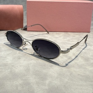 Nouvelles Lunettes de Soleil de Luxe 2026 pour Hommes et Femmes – Tendance et Personnalisées, Verres UV400, Style Polygone - Product Image 1