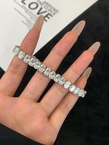 Bracelet en moissanite argentée, bijoux fins, artisanal, minimaliste, délicat, bracelet pour tous les jours, idée cadeau - Product Image 1