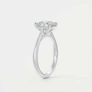 Anillo de compromiso solitario con diamante de laboratorio de 2.00 quilates de corte almohada alargado, engaste tipo catedral, en oro blanco de 14k - Product Image 1