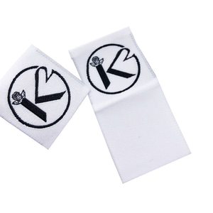 Etiquetas de Tela Tejida Personalizadas al por Mayor con Bordes Cortados con Láser, Logotipo Estampado en Caliente, Material de Poliéster, Autoadhesivas y Lavables - Product Image 6