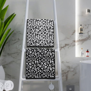 Accessoires de fitness en promotion : Serviette de sport légère à sublimation, faible MOQ - Product Image 2