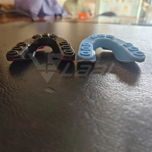 Protège-dents de haute qualité pour la protection des dents et des lèvres, protège-dents de boxe personnalisés, protège-dents pour adultes - Product Image 4