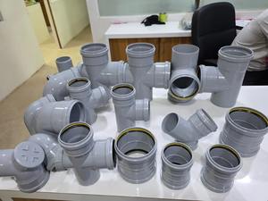 Tuyau <span class=keywords><strong>de</strong></span> plomberie en <span class=keywords><strong>PVC</strong></span> <span class=keywords><strong>de</strong></span> qualité supérieure pour l'exportation, 110 mm, extrémité plate, haute pression, raccord Sol-Fit, durable, conduit d'eau rigide <span class=keywords><strong>de</strong></span> trois <span class=keywords><strong>m</strong></span>ètres - Product Image 5