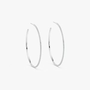 Pendientes de Aro Delgados de 2 Pulgadas con Diamantes Redondos Cultivados en Laboratorio de 0.53CTW en Oro Blanco de 14K para Mujer, con Certificación IGI VS1, en Oferta para Exportación - Product Image 3
