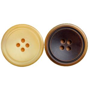 Botones de cuerno de buey y vaca, los más vendidos, utilizados para chaquetas y pantalones de traje donde se desea un aspecto natural, mate o pulido. - Product Image 3
