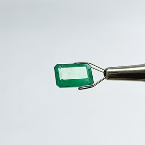 Esmeralda Octogonal Verde de 5.21 Quilates de Zambia - Product Image 2