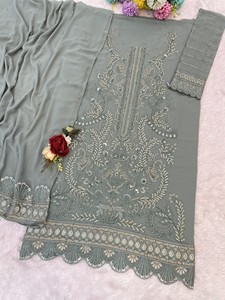 ชุดสัลวาร์ คามีซ ฟอกซ์ จอร์เจตต์ แบบเย็บกึ่งสำเร็จรูป ความยาวปานกลาง ตกแต่งด้วยงานปักเลื่อมและลายฉลุ เหมาะสำหรับงานแต่งงาน งานปาร์ตี้ งานดิวาลี และงานพรอม - Product Image 6