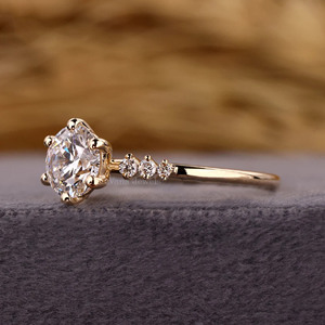 Anillo de aniversario de bodas de oro de 14 quilates para mujer, anillo de compromiso de diamante cultivado en laboratorio de corte brillante redondo, estilo de siete piedras de moda para esposa - Product Image 3