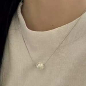 Collier polyvalent Kroos avec pendentif cœur étoilé et perle d'eau douce naturelle de 5 à 8 mm à haute brillance - Product Image 4