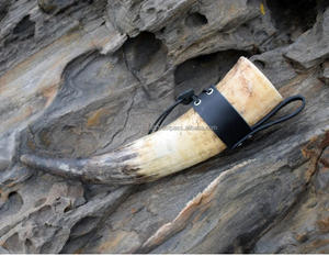SANIYA HANDICRAFT Corne à boire Viking authentique de qualité supérieure Style animal poli sans danger pour les aliments Artisanat naturel Support en cuir Art - Product Image 1