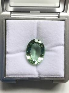 Piedra de Aguamarina Verde Natural de 11.92 Quilates, Corte Ovalado, para Joyería Fina - Product Image 4