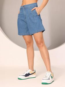 Shorts de mezclilla vintage para mujer con dobladillo deshilachado, cintura media, 100% algodón, ecológicos, casuales, de verano, lavado medio, color liso, con cinturón, Abdul Royal - Product Image 1