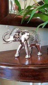 Attractive Aluminum <b>Elephant</b> Figurine Perfect For Display In Living Room Bedroom And Office <b>Decoration</b> - Product Image 5