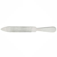 Râpe à pieds professionnelle en acier inoxydable allemand, lime à callosités profilée, lime lissante pour les pieds, manche en plastique noir, lime à pieds