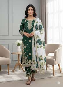 Traje Salwar Moderno y Elegante con Bordado Detallado, Ropa Étnica Tradicional con Diseño Premium para Fiestas - Product Image 3