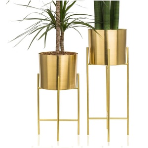 Jardinière décorative en aluminium de grande taille au design élégant, article de décoration de luxe pour hôtel, finition antique - Product Image 4