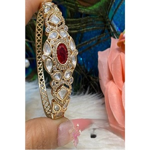 Bracelet élégant de haute qualité plaqué or véritable Kundan avec pierres, pour filles, bracelet tendance pour les soirées, pour femmes. - Product Image 2