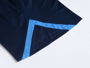 Ensemble d'uniformes de football personnalisés pour clubs et équipes - Kit de football en gros avec maillots et shorts respirants 100% polyester - Product Image 5